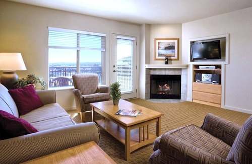 Harbor Village Resort | Bear Lake | Shared Lake Escape | Pool + Lake | 2BR Twin