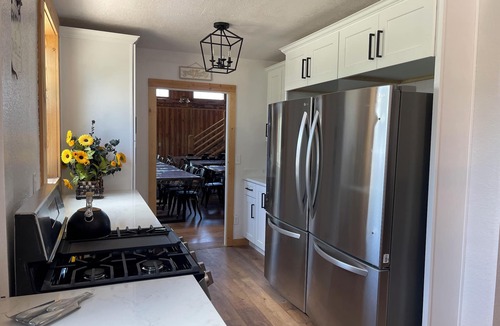Paris House | Bear Lake Sleeps 44 Private Inn Family Reunions Groups