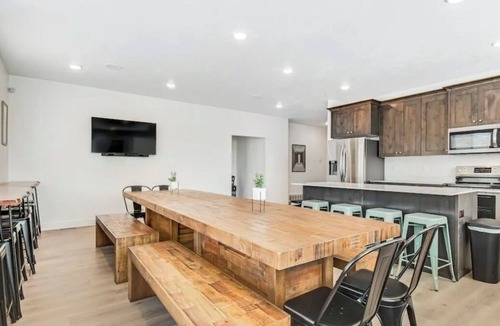 Sweetwater House | Bear Lake Vacation Home close to Lake, Beach, Golf, Pickville playhouse
