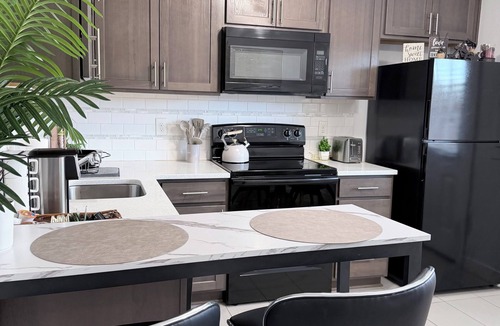 Hough Apartment | Beautiful 2-bedroom apartment in vibrant downtown Vancouver