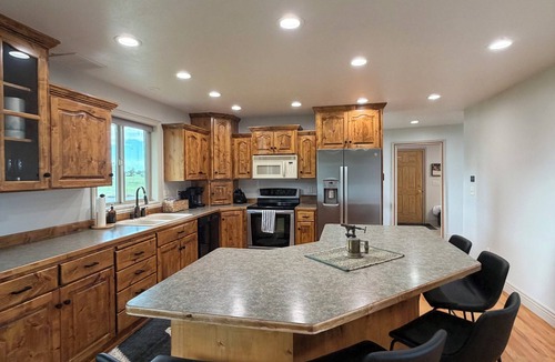Moreland Other | Beautiful 4-bedroom Riverside Retreat with AC in peaceful Firth