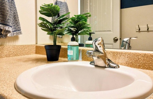 North Salt Lake House | Beautiful bright 4 bedroom house just 15 minutes from the SLC airport