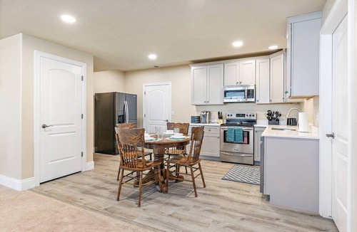 Cedar Hills Apartment | Beautiful Cedar Hills apartment at the base of Majestic Mount and Mt Timpanogos