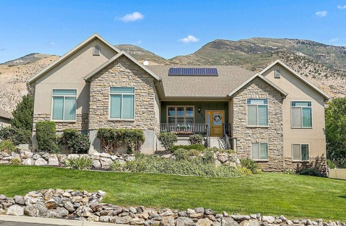 Cedar Hills Apartment | Beautiful Cedar Hills apartment at the base of Majestic Mount and Mt Timpanogos
