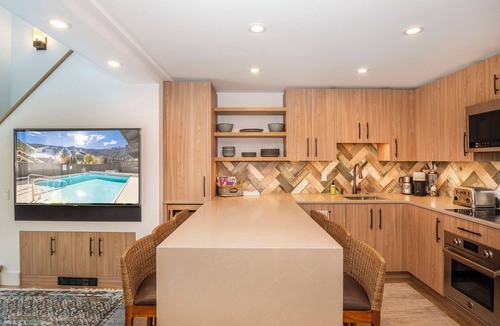Warm Springs Condo | Beautiful Edelweiss Condo steps from Warm Springs Lodge