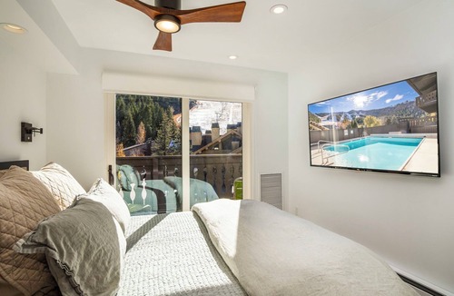 Warm Springs Condo | Beautiful Edelweiss Condo steps from Warm Springs Lodge