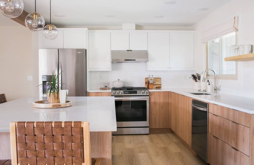 Fairwood House | Beautiful Modern Home - Heated Indoor Pool