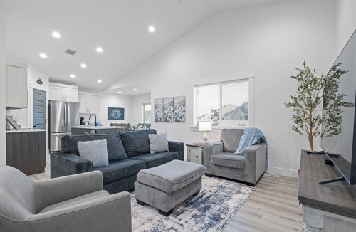 Idaho Falls House | Beautiful & Spacious 3BR Retreat | Clean, Quiet, Sleeps 8