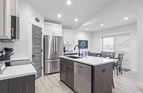 Idaho Falls House | Beautiful & Spacious 3BR Retreat | Clean, Quiet, Sleeps 8