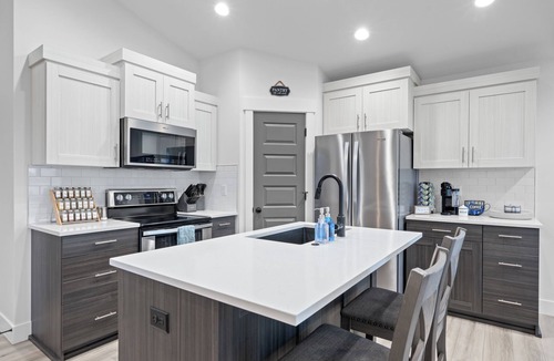 Idaho Falls House | Beautiful & Spacious 3BR Retreat | Clean, Quiet, Sleeps 8
