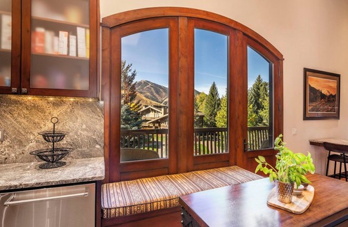 Elkhorn Condo | Beautiful Sun Valley Lodge II Penthouse, sleeps 8 with amazing views of Baldy