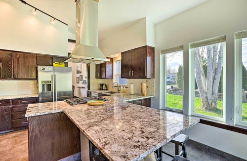 Bellingham House | Bellingham Vacation Rental w/Private Deck