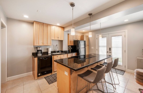Downtown Salt Lake City House | BEST LOCATION DOWNTOWN, DESIGNER FURNISHINGS