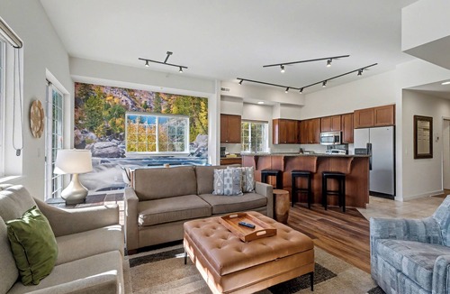 Downtown Leavenworth Condo | Best Views in Leavenworth from Downtown 2-bedroom Condo