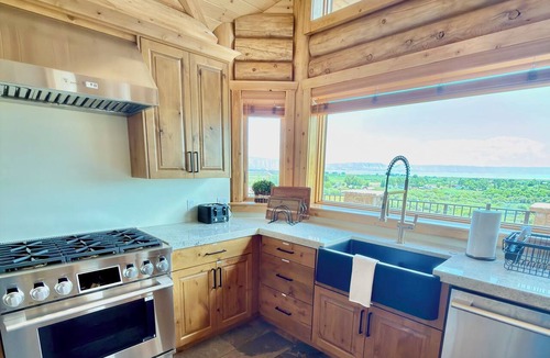 St. Charles Cabin | Big Arm Farm Bear Lake Cabin Sleeps 8