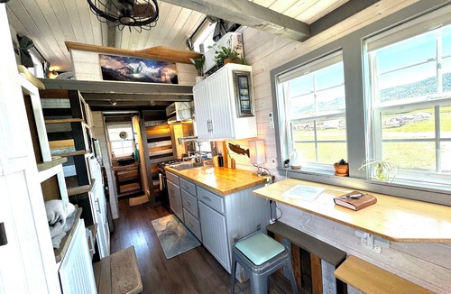 Victor House | Big View Tiny House, a luxury tiny house experience!