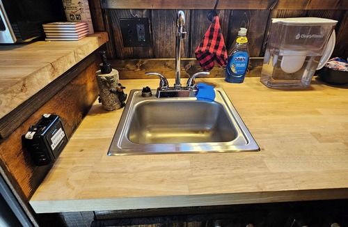 Thorpe Westwood House | Black Bear Bungalow tiny home 5 min to airport