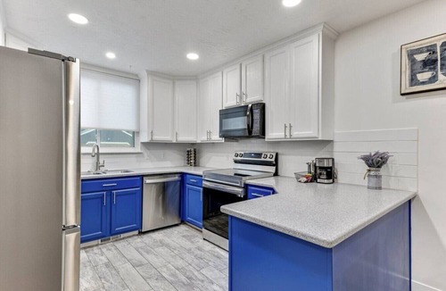 South Salt Lake House | Blue Ivy Oasis - New Remodel - Cozy n' Spacious.