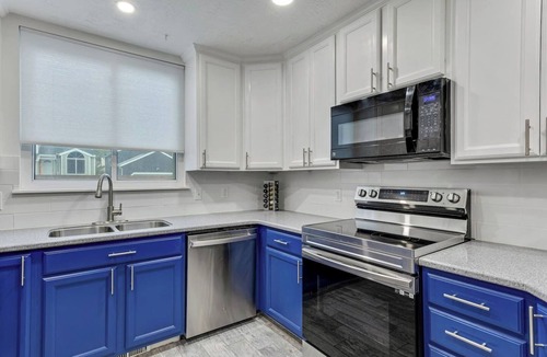 South Salt Lake House | Blue Ivy Oasis - New Remodel - Cozy n' Spacious.