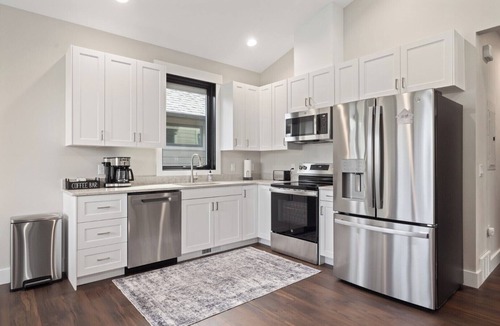 Red Lodge Cottage | Brand new 2 bedroom cottage at Rock Creek Cottages