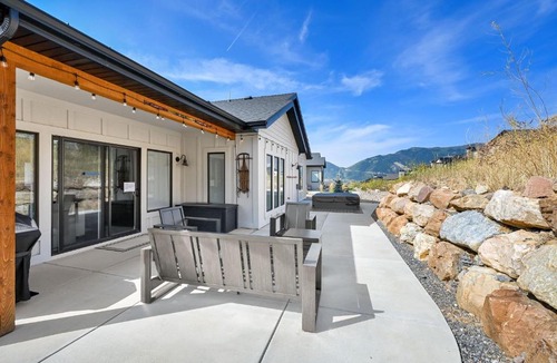 Wolf Creek House | Brand NEW Entire home in Eden Utah