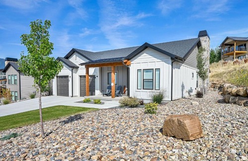 Wolf Creek House | Brand NEW Entire home in Eden Utah