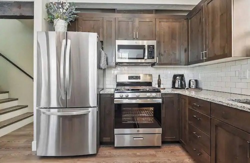 Donnelly House | Brand new home nestled in the small mountain town of Donnelly, Idaho