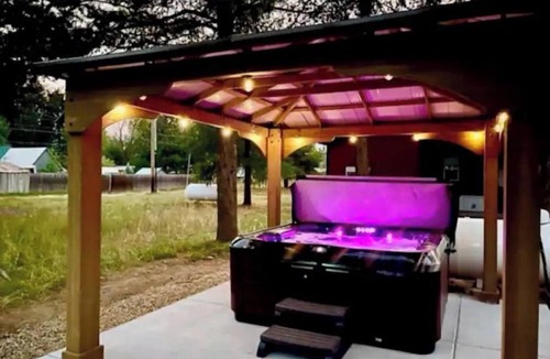 Donnelly House | Brand new home nestled in the small mountain town of Donnelly, Idaho