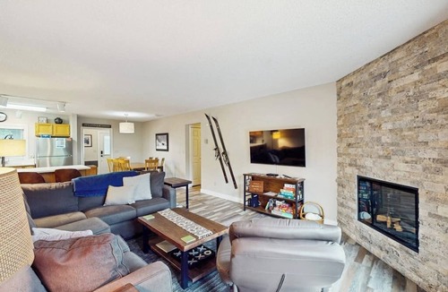 Big Horn Condo | Budget-Friendly Condo, Steps from the New Bear Back Poma