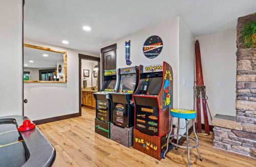 Harbor Village House | Burly Bear