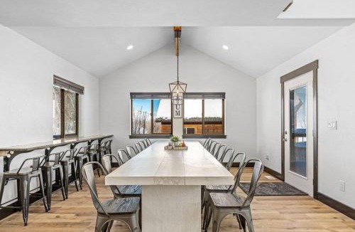 Harbor Village House | Burly Bear