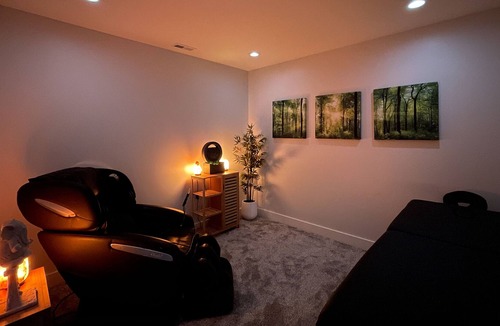 Kaysville Apartment | Business Traveler's Paradise + Massage Chair and Movie Theatre!