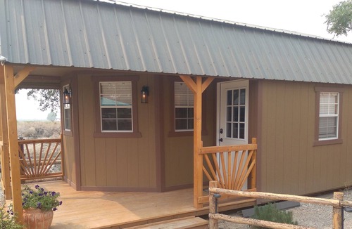 Imlay Cabin | Butch Cassidy, sleeps 4, 5 with a roll away, and has a detached private bathroom