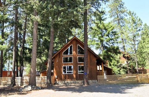Cle Elum Cabin | Cabin Nr Cle Elum Lake, Perfect Family Summer Getaway, Firepit, Fenced, GameRoom