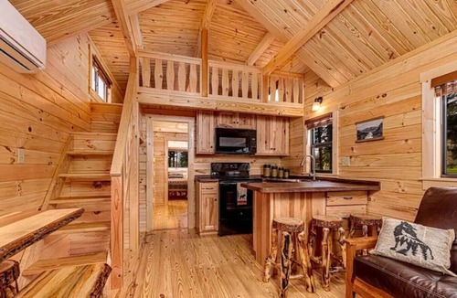 Livingston House | Cabin Retreat - 10 minutes from Downtown Livingston! 1hr to YNP!