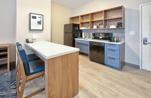 Idaho Falls Hotel | Candlewood Suites Idaho Falls by IHG