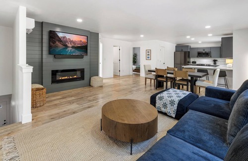 Easton House | Cascade mountain getaway with direct dirt bike & ATV trail access & hot tub