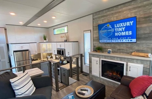 St. Maries House | Cave Bay Tiny Home 1 at Riverside Landing, **New property!**