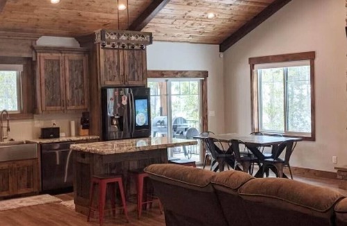 Ashton Cabin | Cave Falls Family Hideaway - Sleeps 12 -Hot Tub -Newer -Yellowstone and Tetons