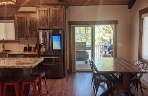 Ashton Cabin | Cave Falls Family Hideaway - Sleeps 12 -Hot Tub -Newer -Yellowstone and Tetons