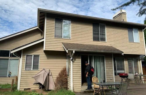 Renton House | Cedar river 1 BR in 3 BR house