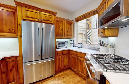 Ketchum House | Central Park 26- Luxury Tri-Level in Great Location Close to River Run