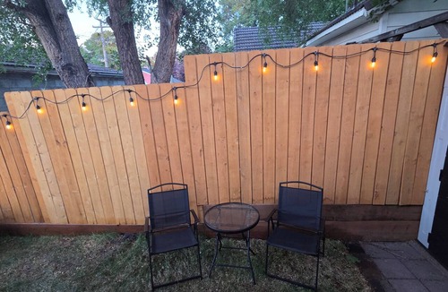 Twin Falls House | Centrally located 1-bedroom apartment close to downtown Wifi AC washer/dryer