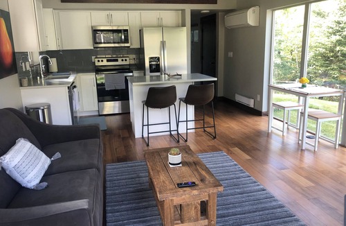 Jackson House | Charming 1-bedroom guest house in Jackson Hole. HUGE DISCOUNT for 28+ day rental