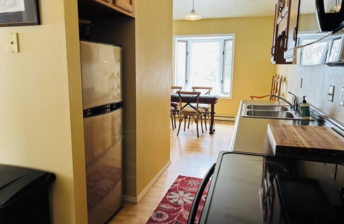 Game Creek House | Charming 2 Bedroom 2 Bath Guest House in Jackson Hole