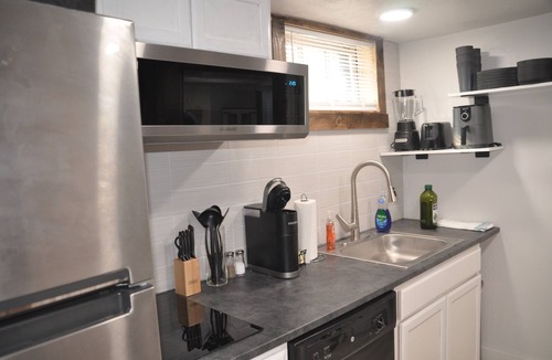 Pocatello Apartment | Charming 2-bedroom apartment in quaint Pocatello with AC