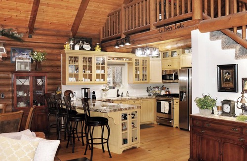 Snowbird Cabin | Charming 2-bedroom cabin on the Provo River