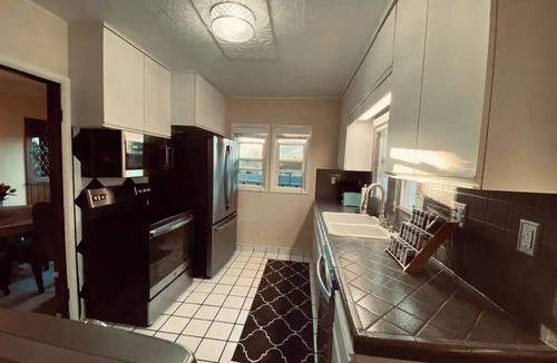 Bountiful House | Charming 2-bedroom cottage in Bountiful with WiFi and AC