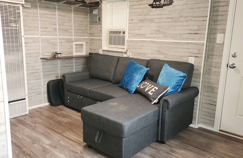 Pocatello Cottage | Charming 2-bedroom Tiny home, with Wi-Fi in Pocatello
