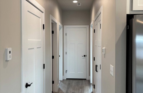 Stevensville House | Charming 2-bedroom house in Stevensville with AC, WiFi